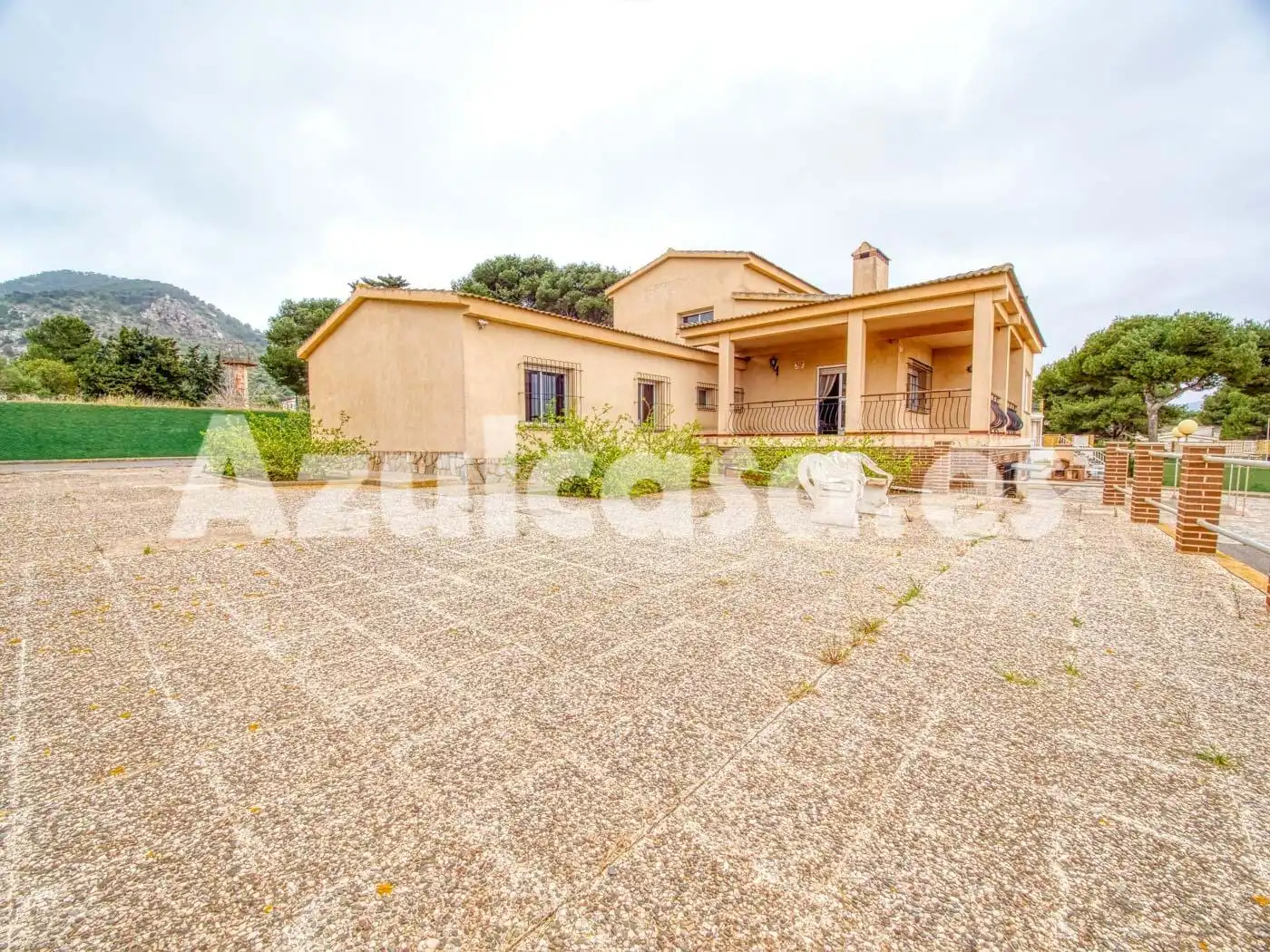 Vista exterior de Casa o xalet en venda en Cartagena amb Jardí privat, Terrassa i Traster