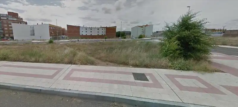 Residencial en venda a DE VENTAS-OESTE - PGOU DE LEON, Las Ventas