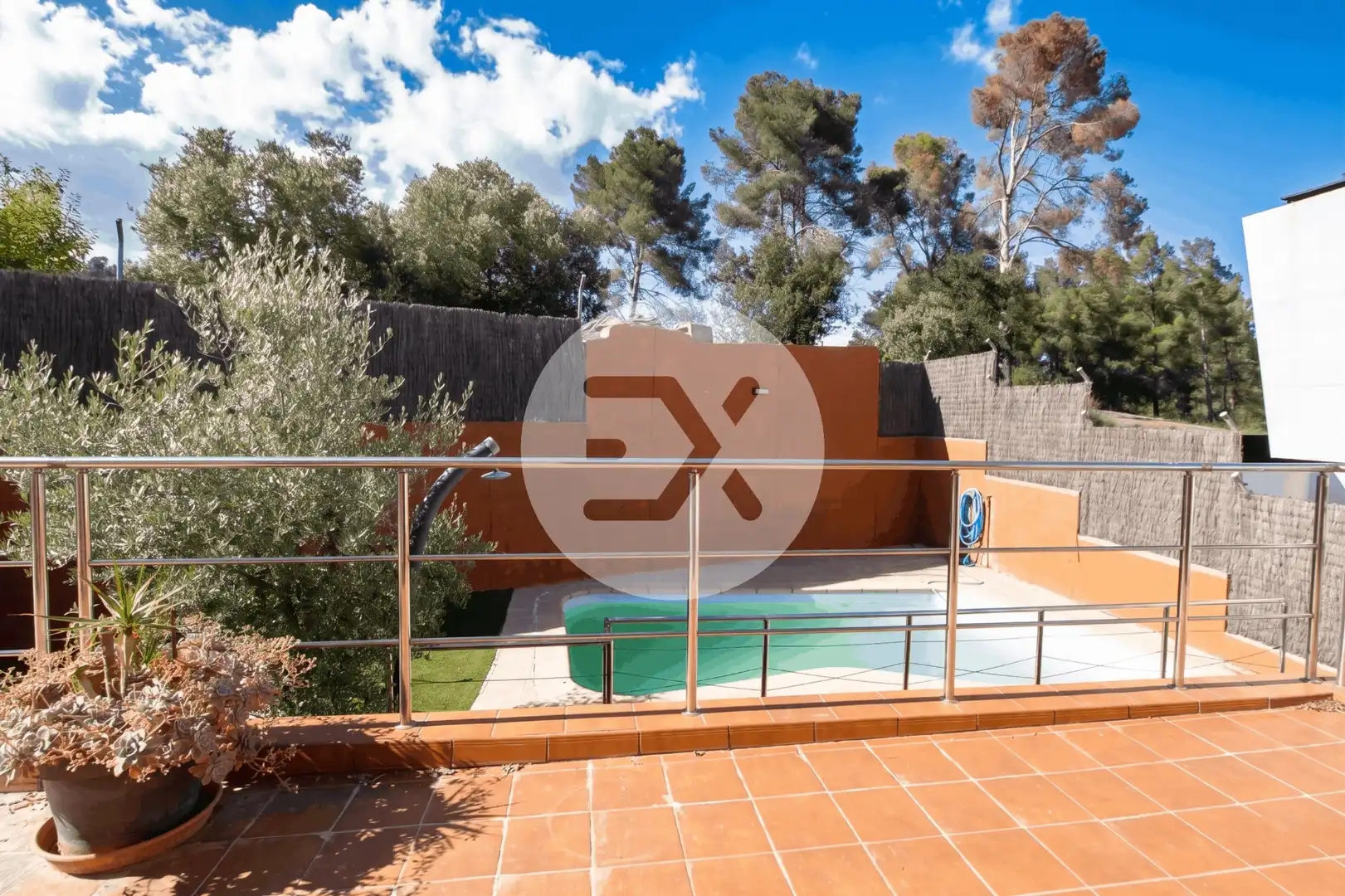 Piscina de Casa o chalet en venta en Sant Boi de Llobregat con Aire acondicionado, Calefacción y Jardín privado