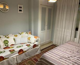 Bedroom of House or chalet to share in  Sevilla Capital  with Air Conditioner