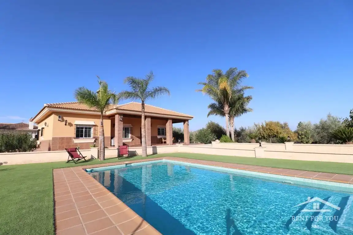 Piscina de Casa o xalet de lloguer en Alhaurín El Grande amb Aire condicionat, Jardí privat i Terrassa