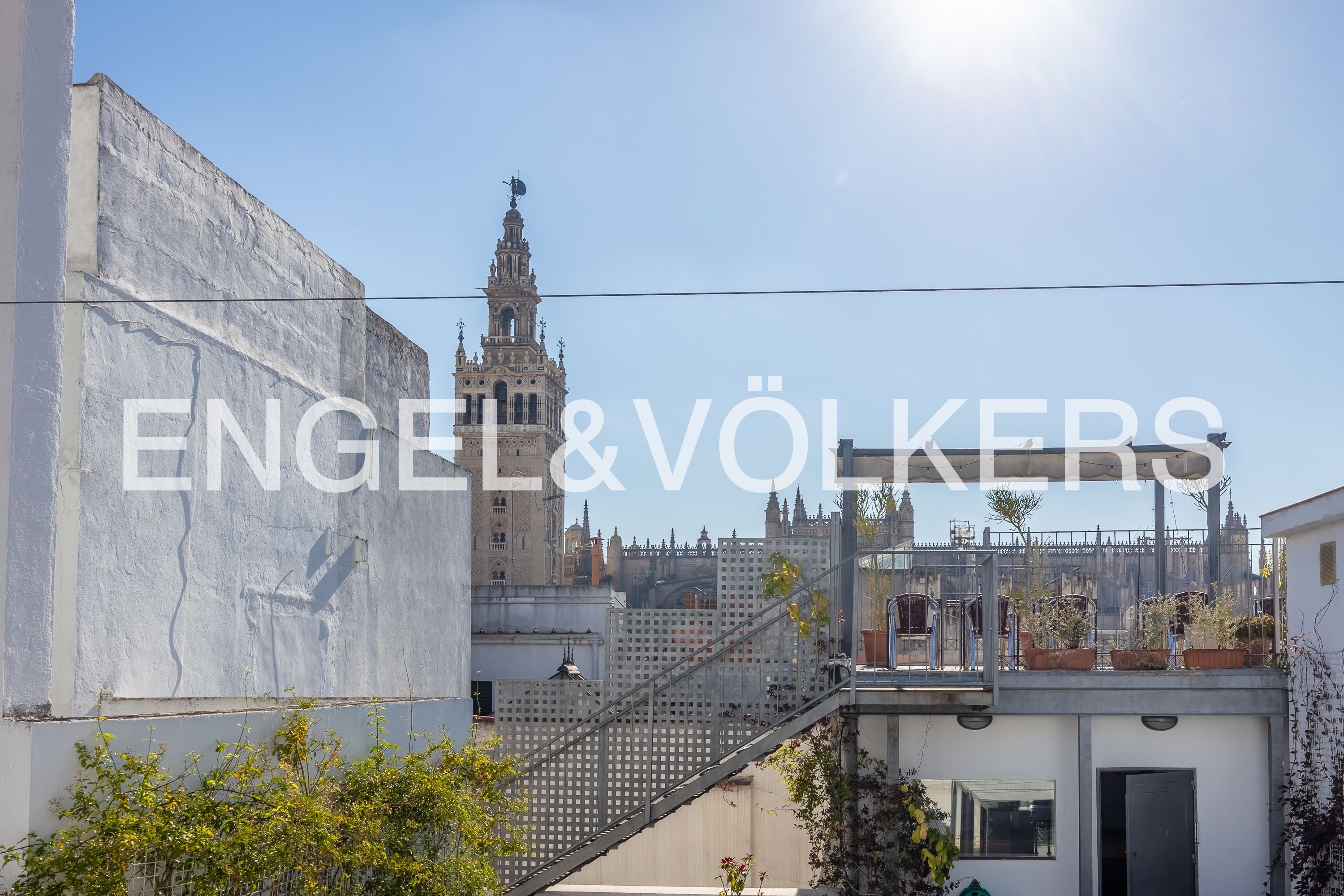 Vista exterior de Casa o xalet en venda en  Sevilla Capital amb Aire condicionat, Calefacció i Balcó