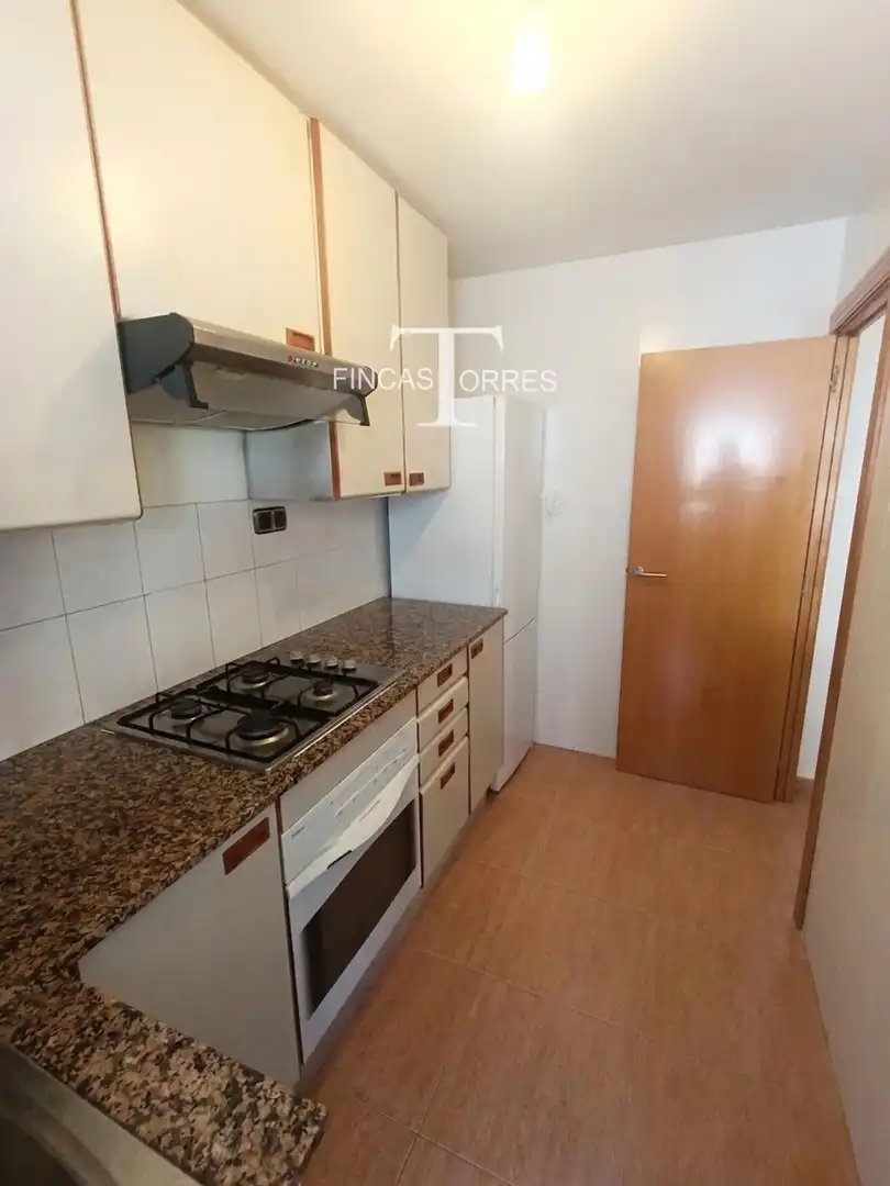 Cuina de Pis en venda en Viladecans amb Terrassa i Moblat
