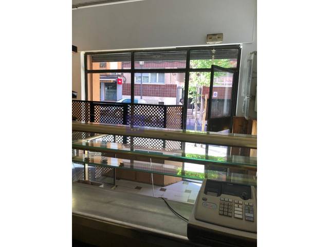 Local comercial en Alquiler en Calle Prof. Hernandez Pacheco en Casco Antiguo