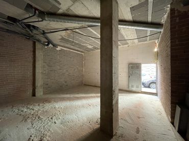Local comercial en alquiler en Carrer de València 16