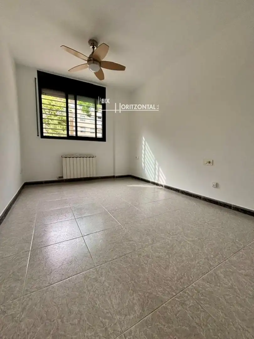 Bedroom of Flat for rent in Sabadell  with Heating