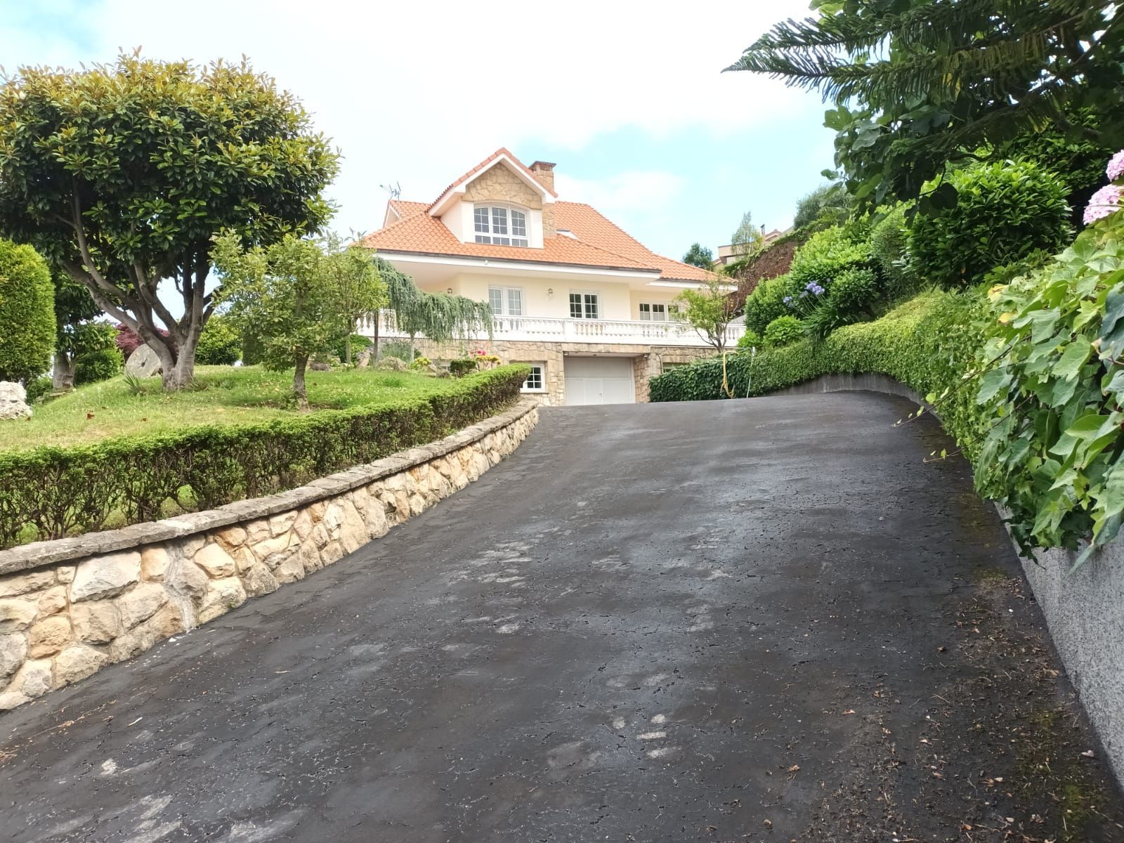 Exterior view of House or chalet for sale in Gijón   with Parquet flooring, Terrace and Storage room
