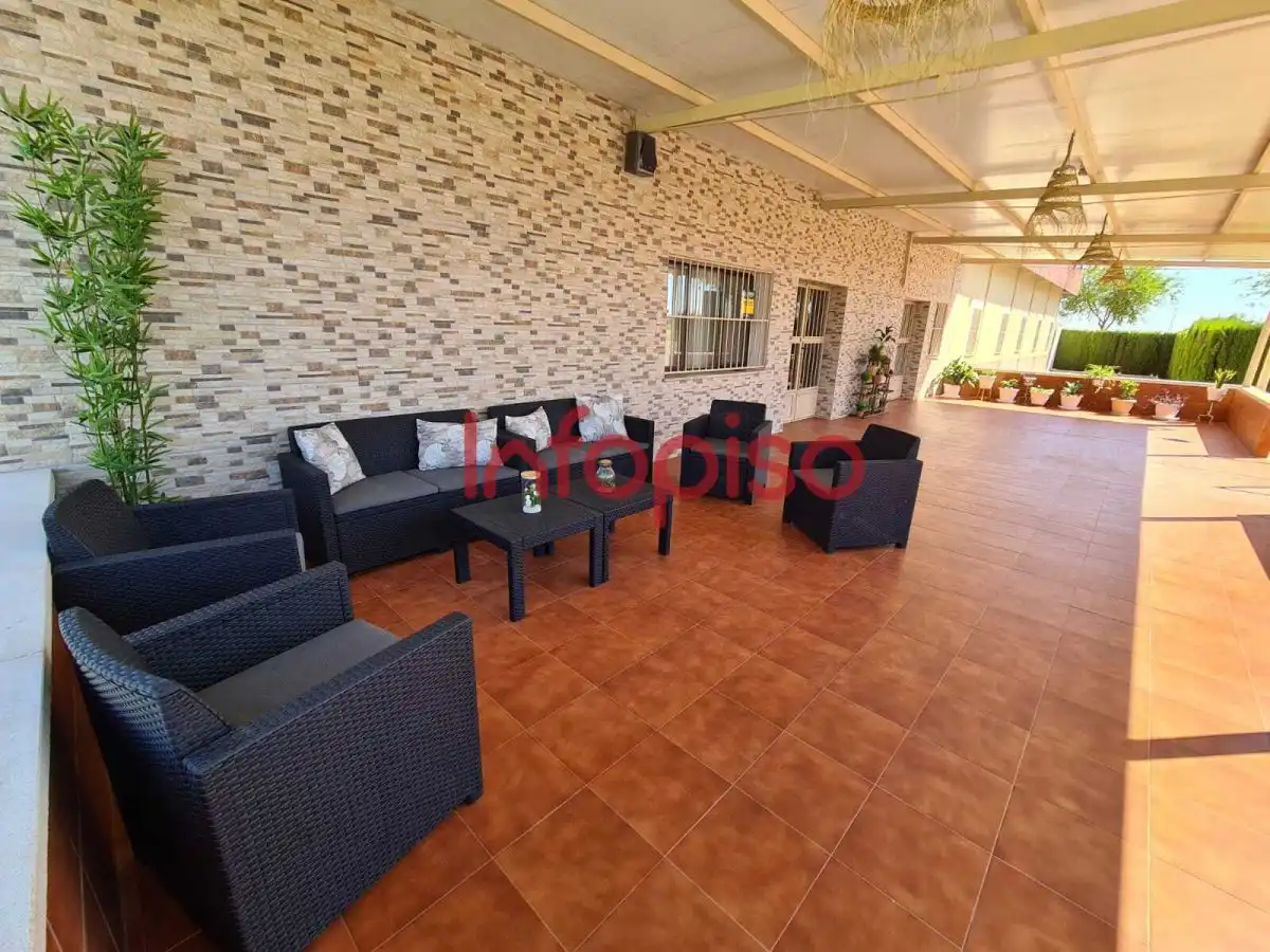 Local comercial en venda a Valdepeñas, imagen 3