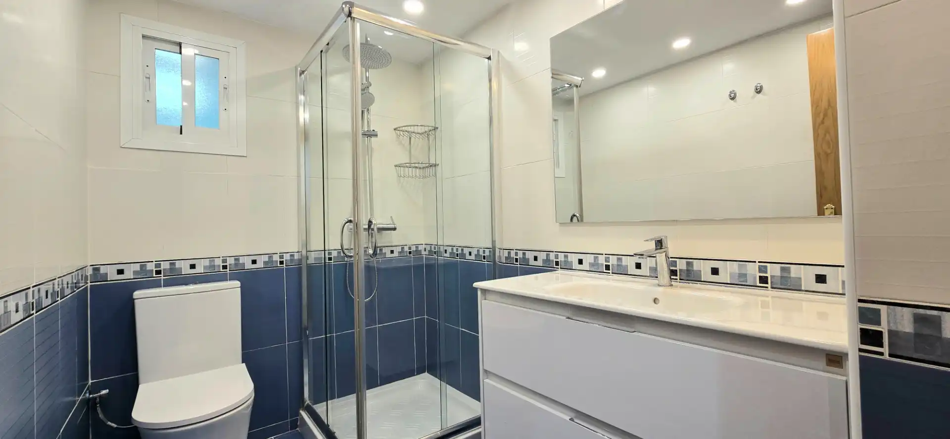 Badezimmer von Wohnung zum Verkauf in Zarzaquemada