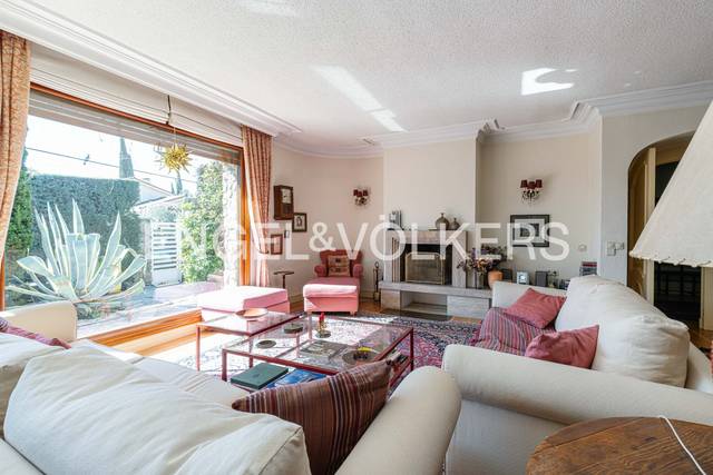 Casa-chalet en Venta en Villafranca del Castillo