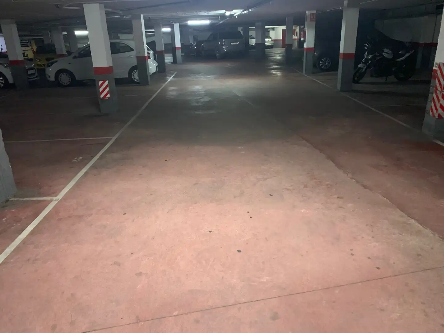 Einzelparkplatz mit Aufzug zum Verkauf in Carrer del Camp Vell