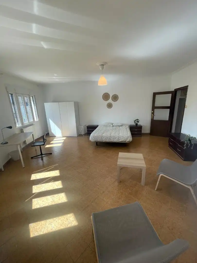 Habitación de Piso en venta en Zaragoza con Aire acondicionado, Calefacción y Trastero