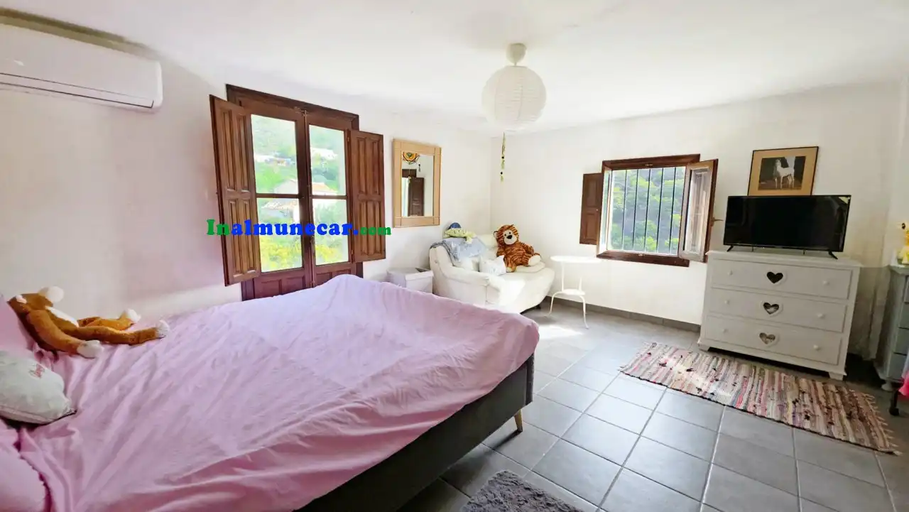 Habitación de Finca rústica en venta en Almuñécar con Terraza, Trastero y Piscina