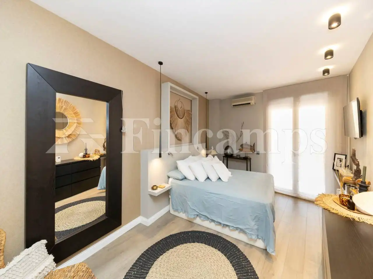 Bedroom of Attic for sale in Sabadell  with Air Conditioner, Heating and Parquet flooring