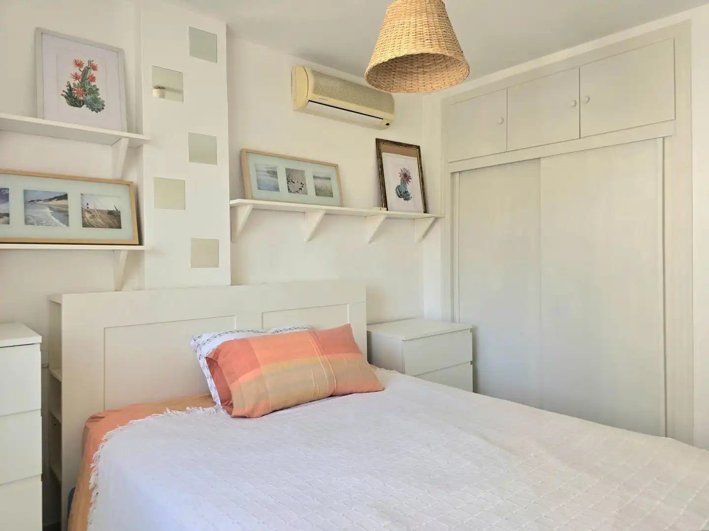 Dormitori de Apartament de lloguer en Estepona Pueblo