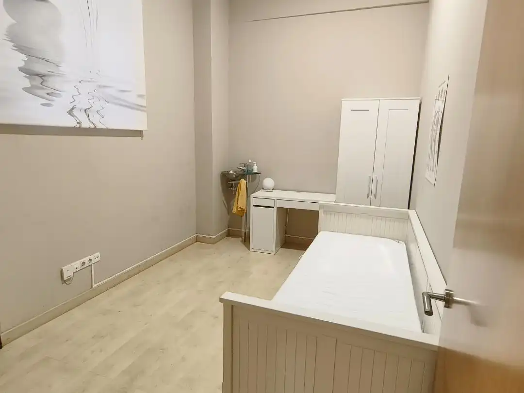 Schlafzimmer von Geschaftsraum zum Verkauf in  Pamplona / Iruña mit Klimaanlage und Möbliert