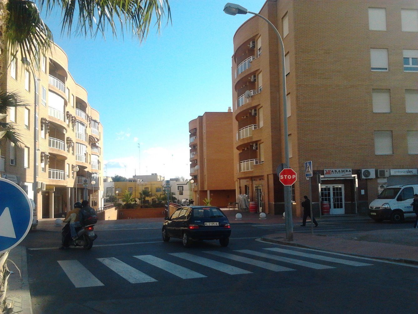 Vista exterior de Garatge de lloguer en  Almería Capital