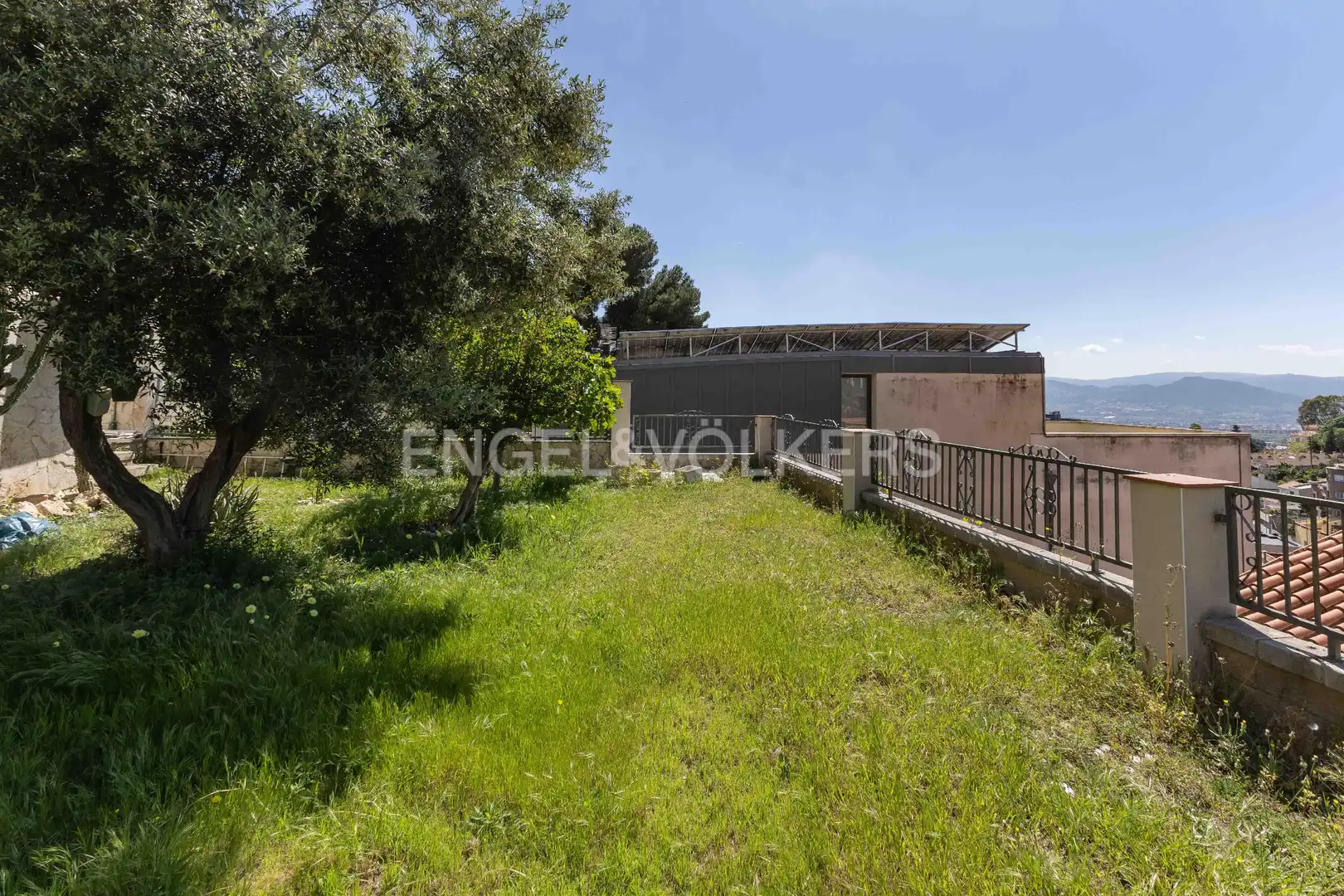 Casa o chalet en venta en Esplugues de Llobregat con Aire acondicionado, Calefacción y Jardín privado