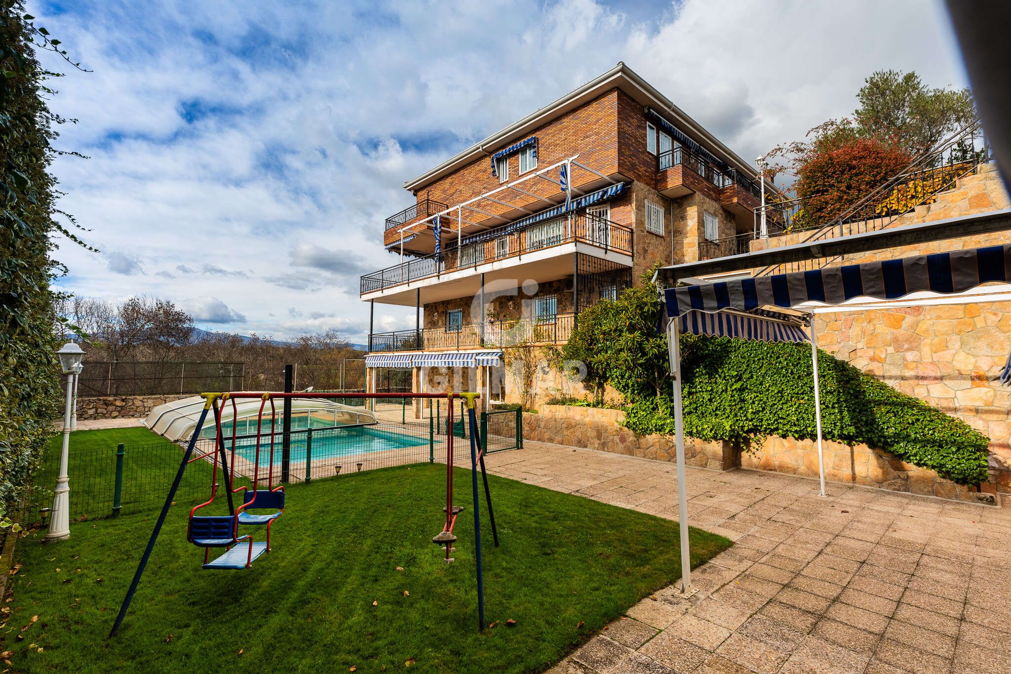 Swimming pool of House or chalet for sale in Colmenarejo  with Heating, Private garden and Swimming Pool