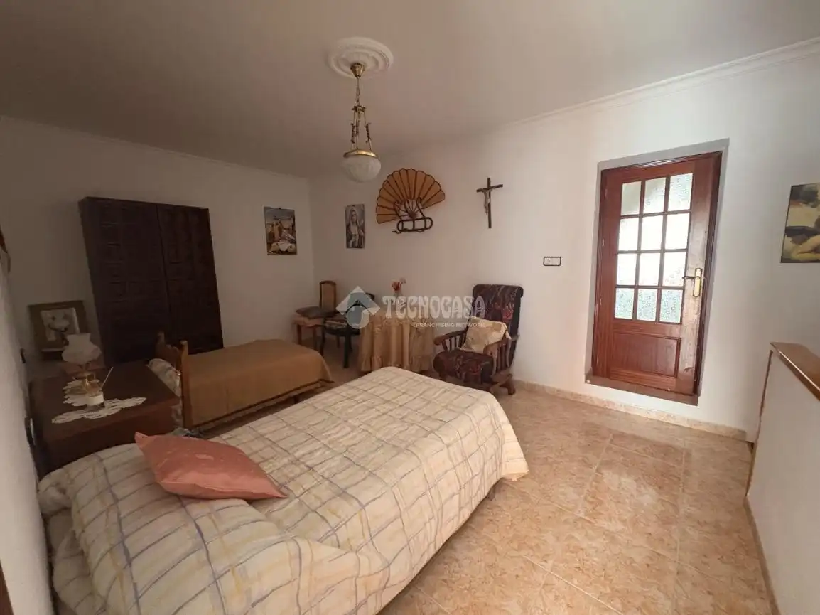 Habitación de Casa adosada en venta en Ardales con Terraza, Amueblado y Balcón