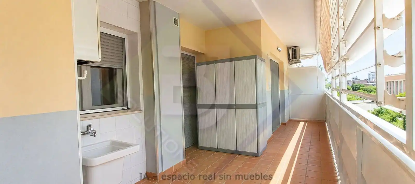Piso en venta en CAMI RAL, Eixample