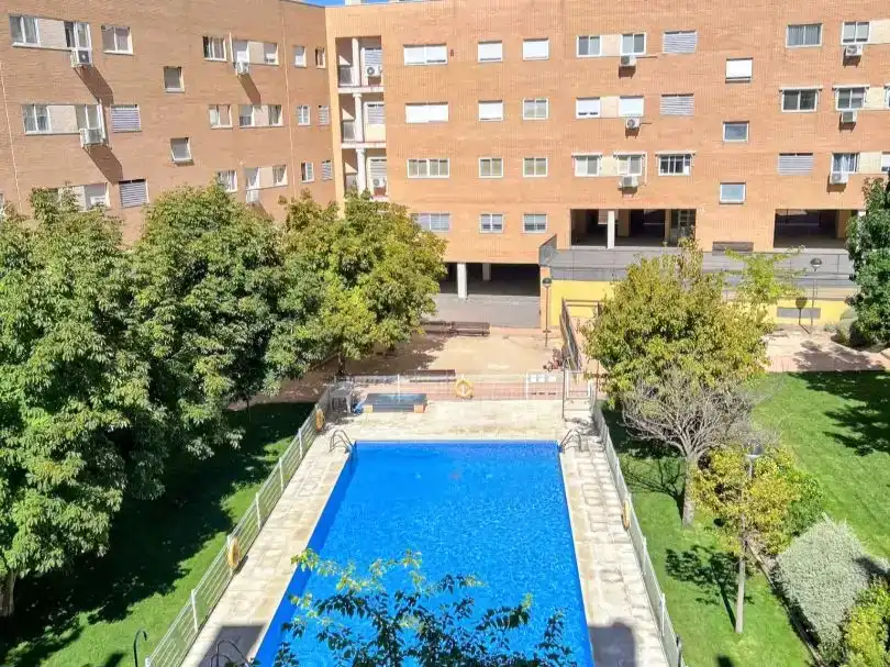 Piscina de Pis en venda en Arganda del Rey amb Piscina