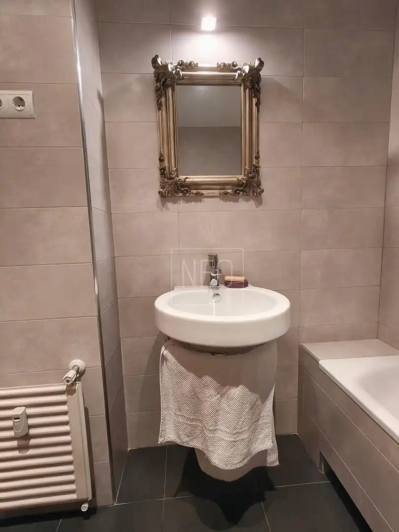 Badezimmer von Wohnung zum Verkauf in Las Rozas de Madrid mit Klimaanlage, Heizung und Parkett