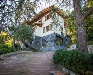 Vista exterior de Casa o xalet de lloguer en Sant Cugat del Vallès amb Terrassa i Balcó