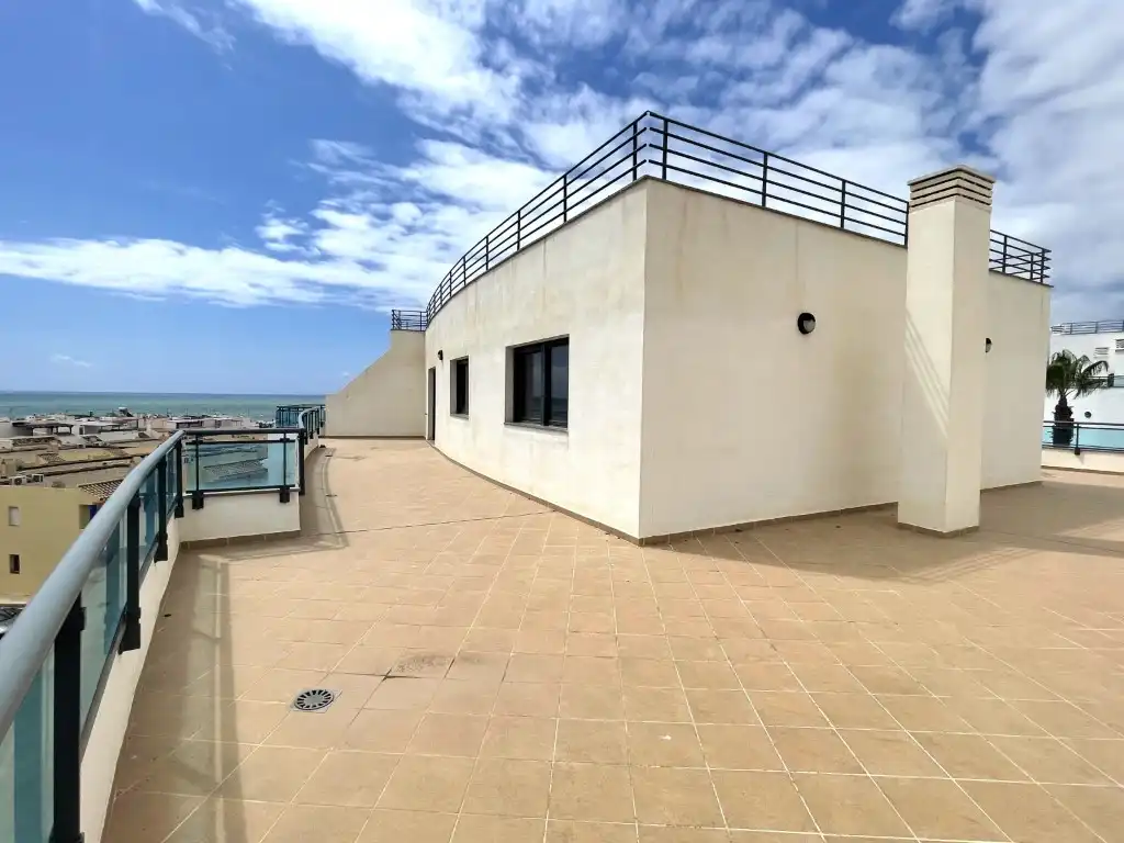 Terraza de Ático en venta en Garrucha con Jardín privado, Terraza y Piscina comunitaria
