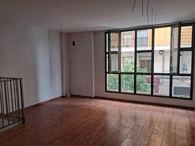 Local comercial en Alquiler en Centro