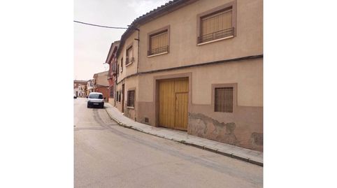 Buen solar con mucha fachada en zona tranquila., immagine 2