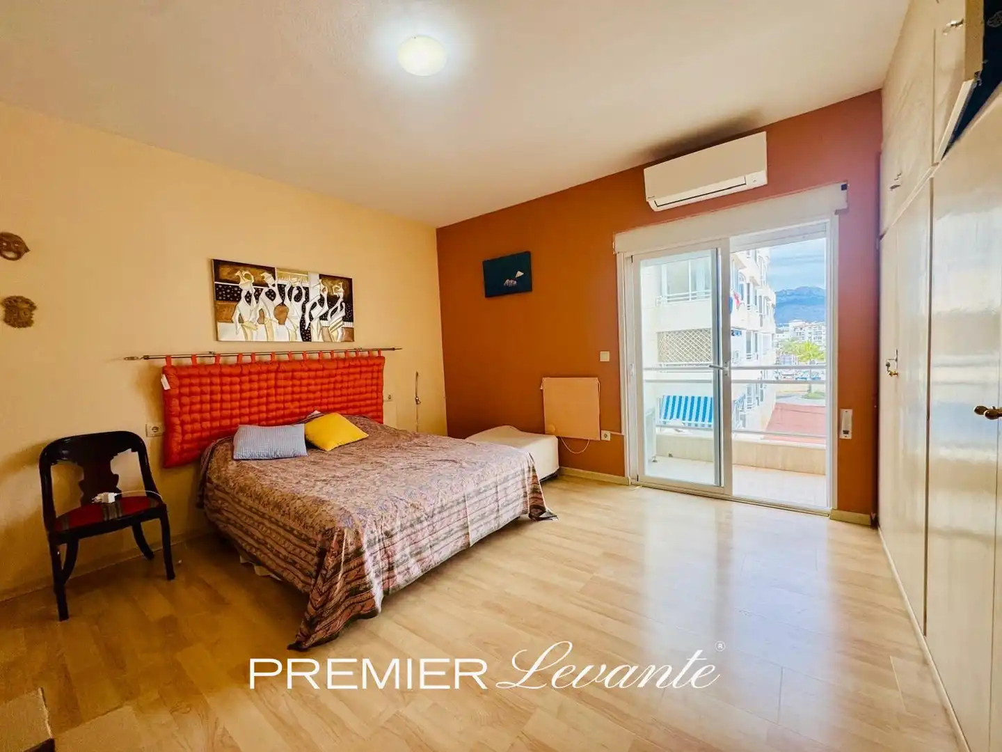 Habitación de Piso en venta en L'Alfàs del Pi con Aire acondicionado, Terraza y Balcón