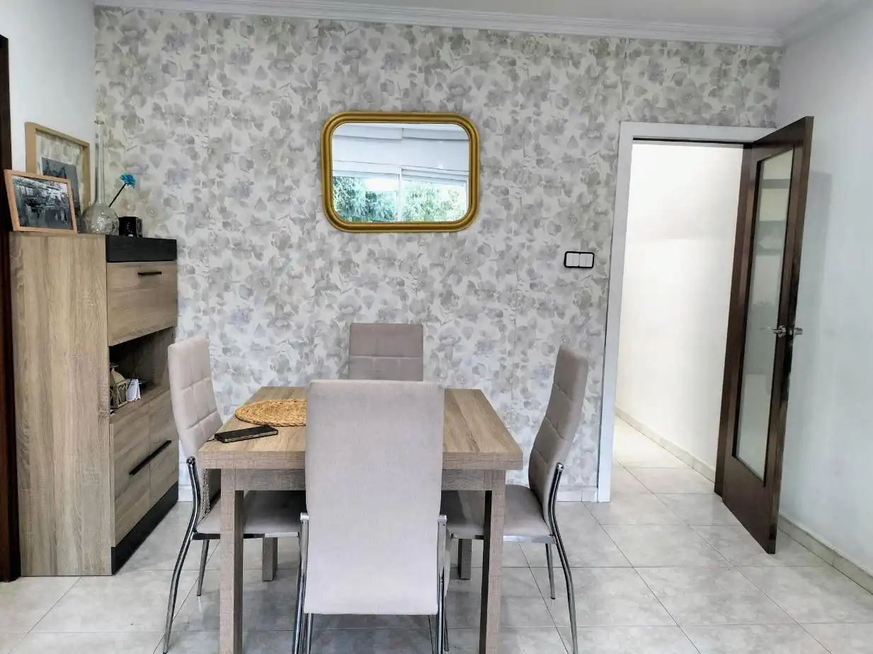 Menjador de Apartament en venda en Castelldefels amb Aire condicionat i Terrassa