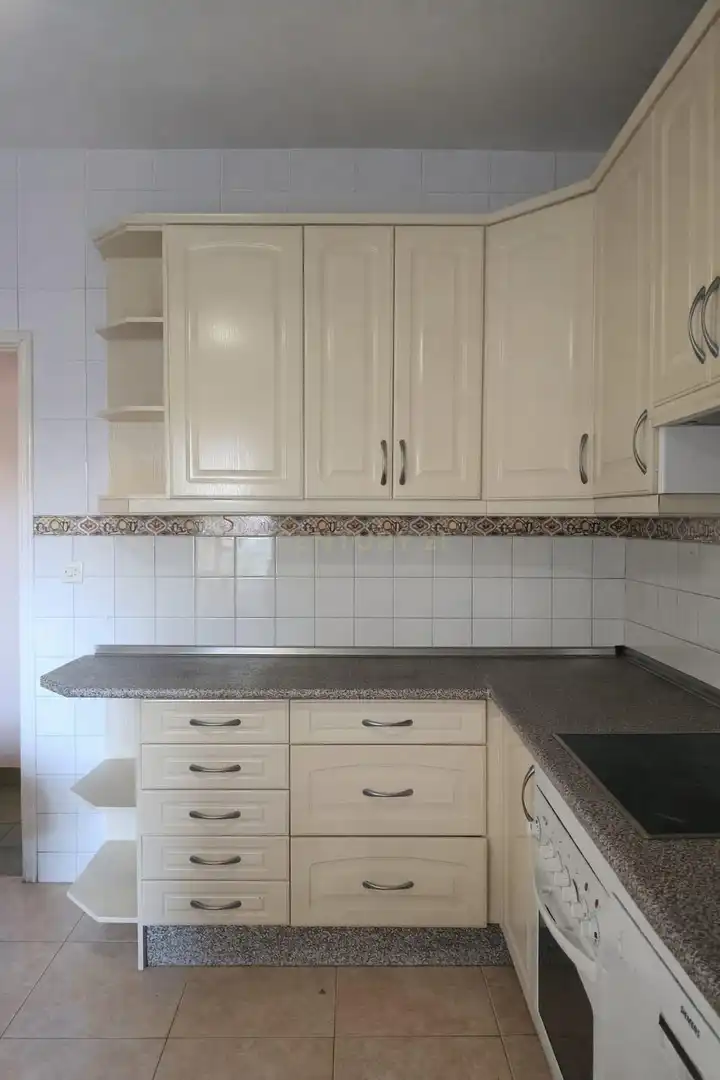 Küche von Wohnungen zum Verkauf in Trujillo mit Klimaanlage, Abstellraum und Balkon