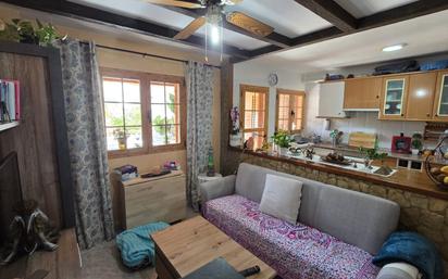 Living room of Single-family semi-detached for sale in Calvià  with Terrace, Storage room and Oven