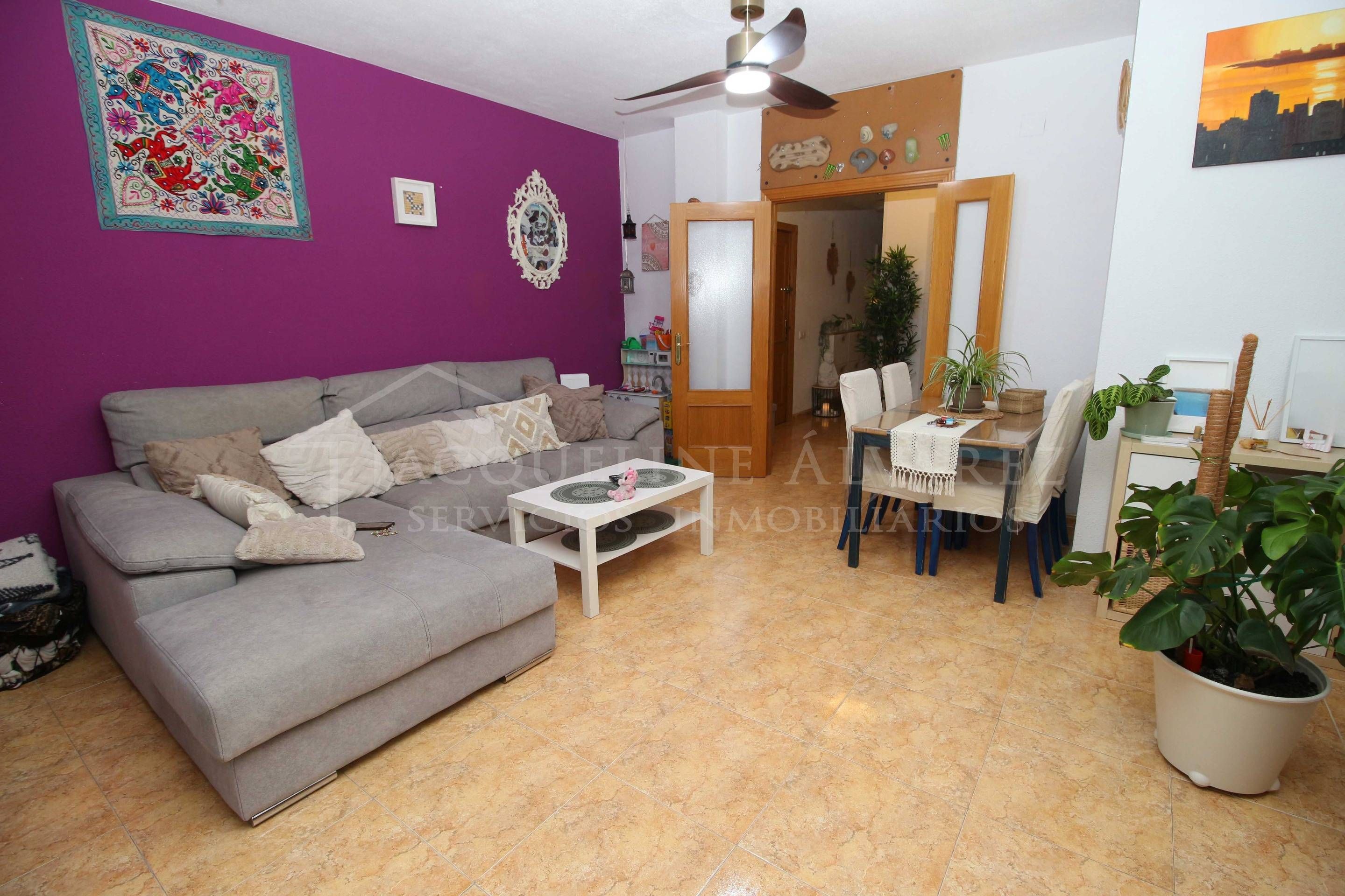 Living room of Flat for sale in El Viso de San Juan  with Heating, Terrace and Storage room