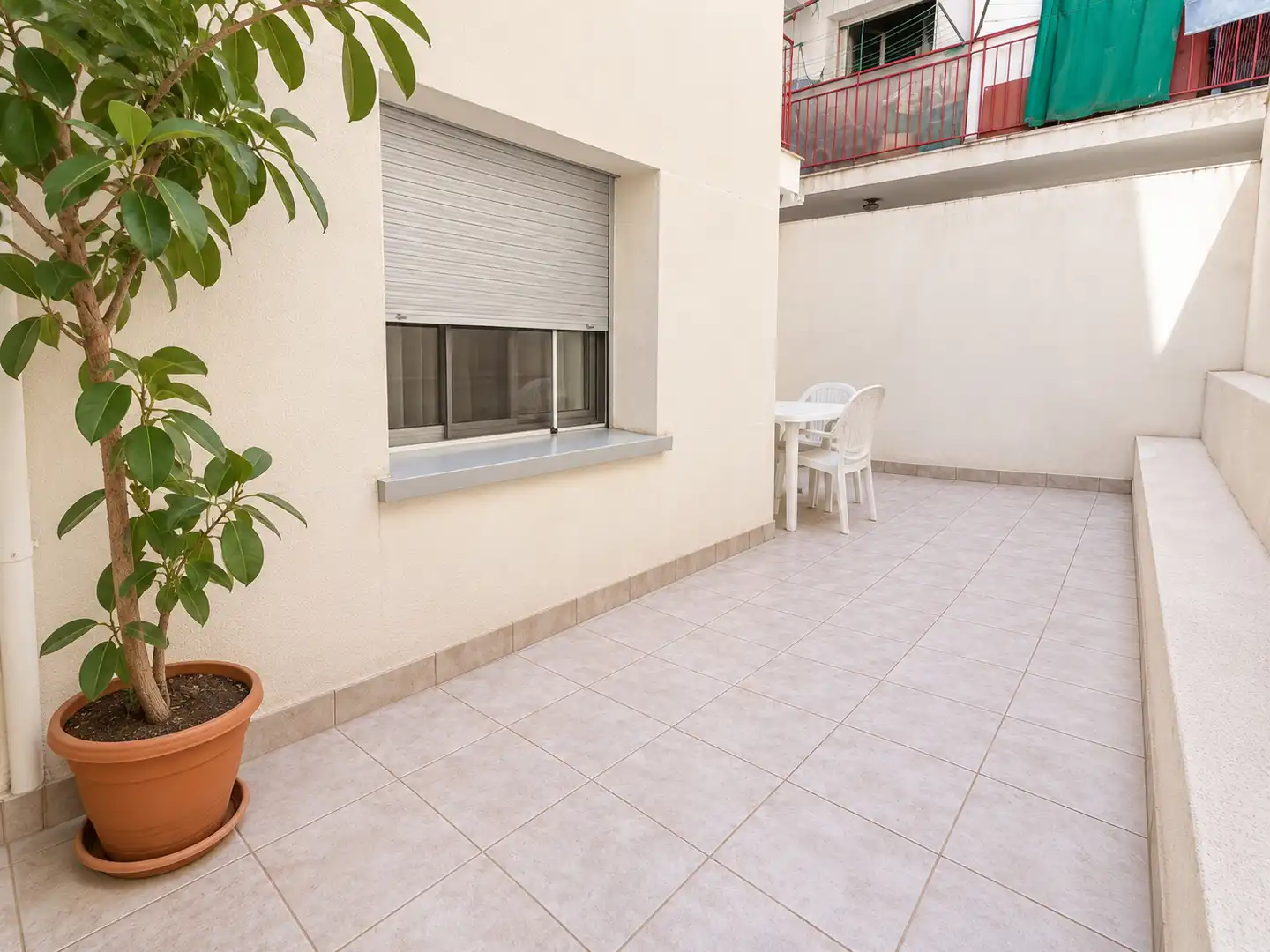 Erdgeschosswohnung mit Aufzug zum Verkauf in Carrer de Roma