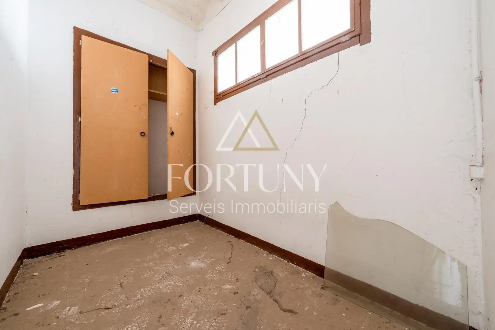 Edificio en venta en TORRES JORDI, L'Espluga de Francolí