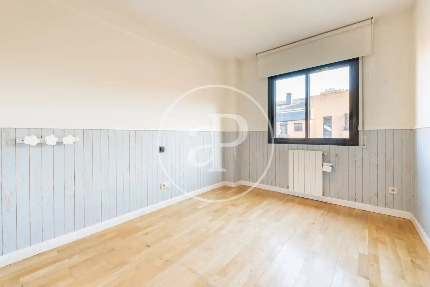 Schlafzimmer von Wohnung zum Verkauf in La Moraleja mit Klimaanlage, Heizung und Privatgarten