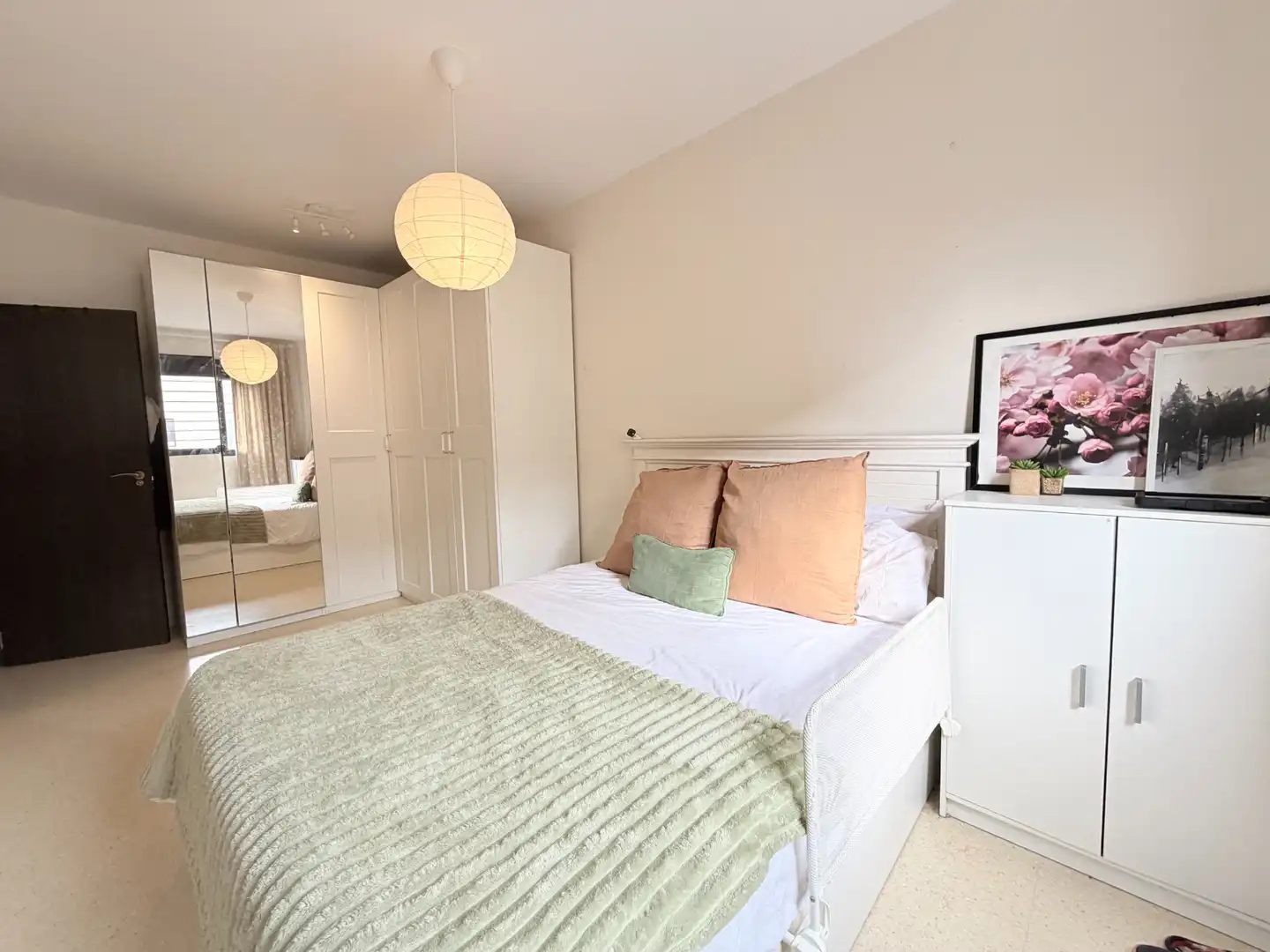 Habitación de Piso en venta en Mairena del Aljarafe con Aire acondicionado y Trastero