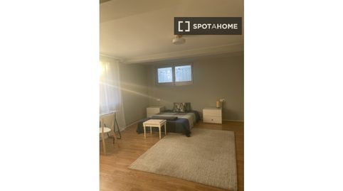 Foto 5 de Habitació a Can Calders, Sant Feliu de Llobregat