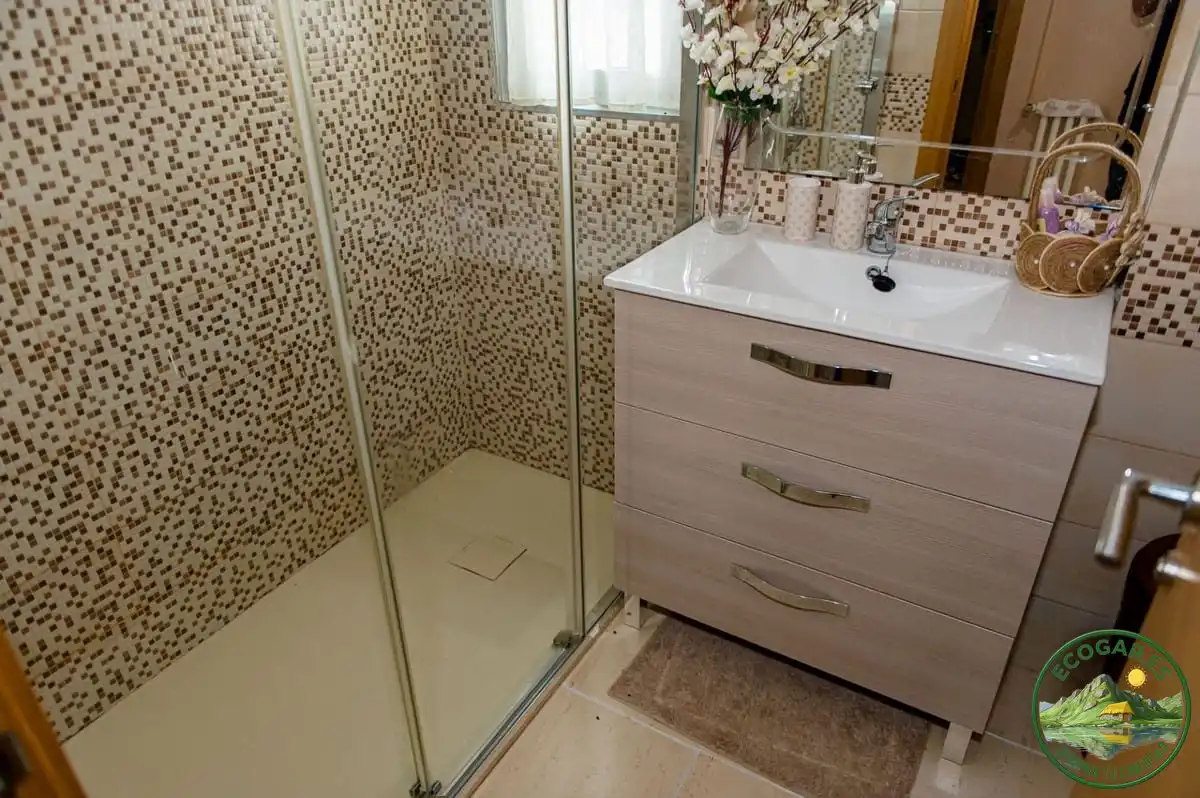 Bathroom of Flat for rent in Toreno  with Heating, Parquet flooring and Terrace
