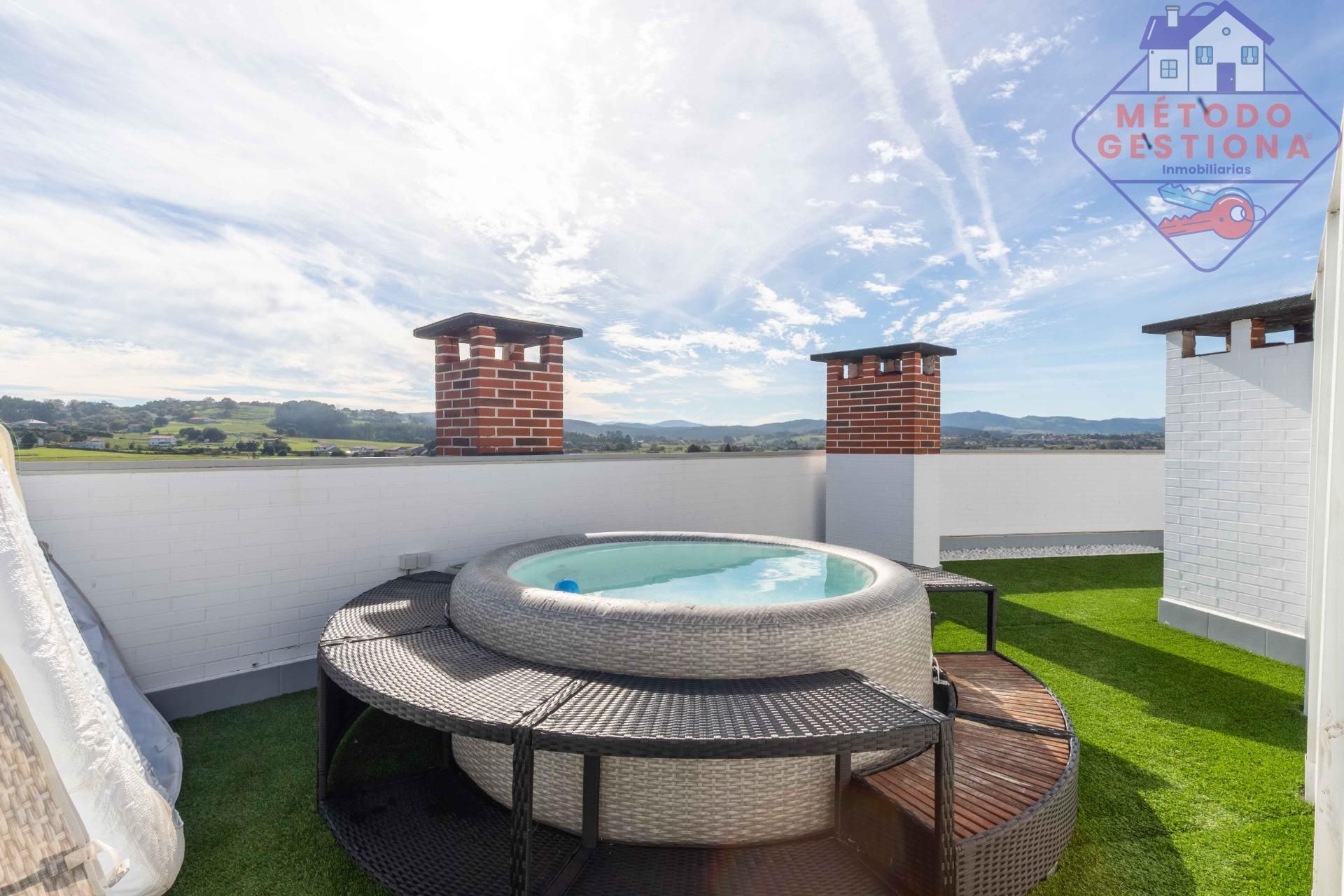 Terraza de Ático en venta en Miengo con Calefacción, Terraza y Trastero