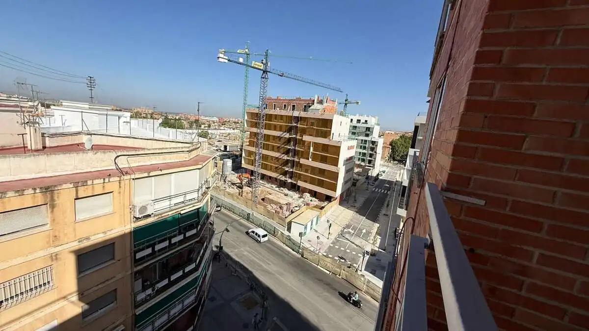 Außenansicht von Dachboden zum Verkauf in Granada mit Klimaanlage, Heizung und Terrasse
