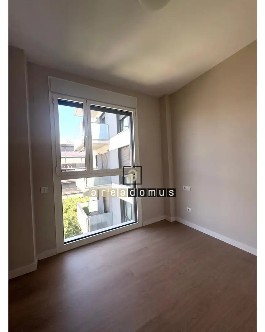 Habitación de Piso en venta en Sant Feliu de Llobregat con Calefacción, Jardín privado y Piscina
