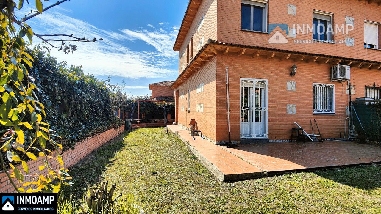 Single-family semi-detached for sale in Avenida del Prado, Ugena