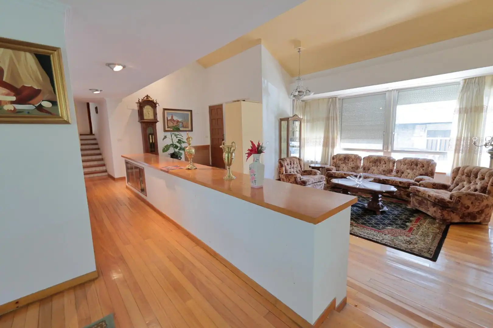 Casa adosada en venta en O Barco de Valdeorras   con Calefacción, Piscina y Balcón