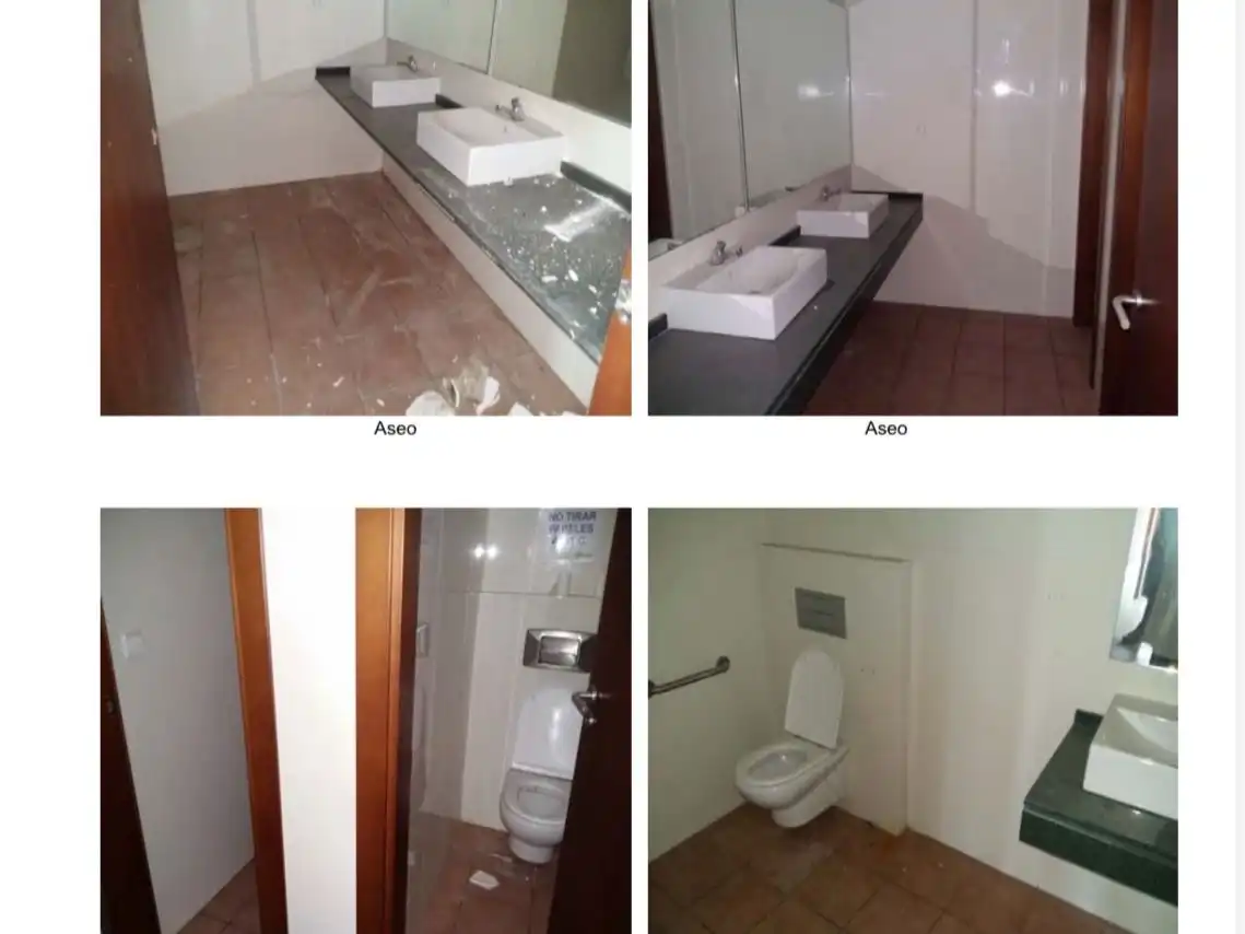 Bathroom of Commercial properties for rent in Carrión de los Céspedes  with Terrace and Alarm