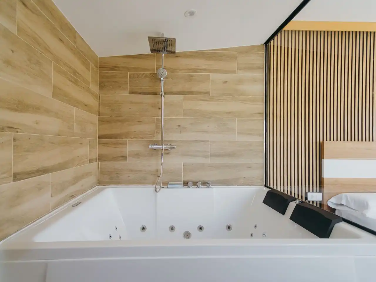 Badezimmer von Wohnung zur Miete in Castell d'Aro, Platja d'Aro i s'Agaró mit Klimaanlage und Terrasse