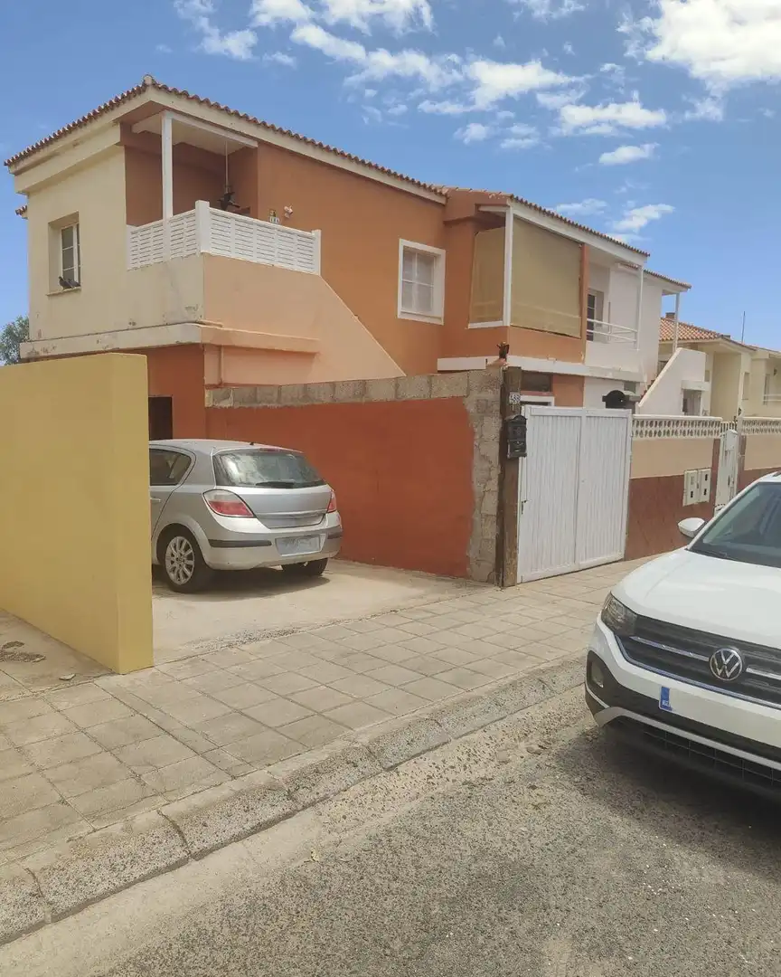Parkplatz von Erdgeschoss zum Verkauf in Puerto del Rosario mit Privatgarten